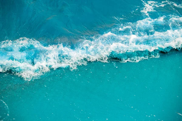 Κύμα Στη Γαλάζια Θάλασσα Φυσικό Υπόβαθρο Οριζόντια — Φωτογραφία Αρχείου