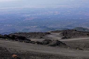 Sicilya 'nın sabahki manzarası Etna yanardağından