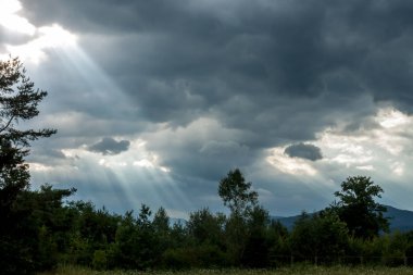 kara bulutlar dramatik peyzaj