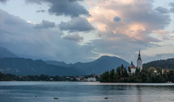 Fantastic evening landscape beautiful cloudy sky — Stock Photo, Image