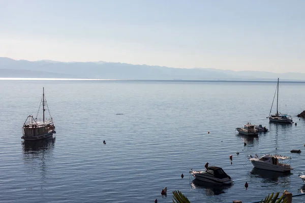 Solig dag på havet i Kroatien utsikt från terrassen — Stockfoto