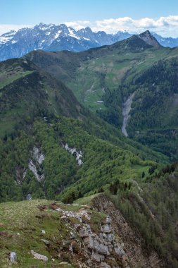 güzel yüksek dağ manzarası Alpler manzarası
