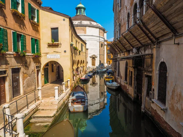Acogedora Calle Venecia Con Canales Góndolas Temporada Turística Italia — Foto de Stock
