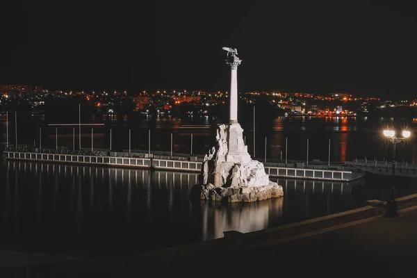 Севастопольский Памятник Затопленным Кораблям Ночном Фото Длительной Экспозицией — стоковое фото
