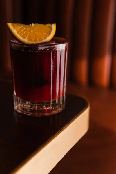 Red Glass Cocktail Slice Orange Table Bar Dark Background High — Stock Photo, Image