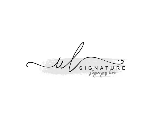 初期のUl美しさのモノグラムとエレガントなロゴデザイン 創造的なテンプレートと初期の署名 結婚式 ファッション 花や植物の手書きのロゴ — ストックベクタ