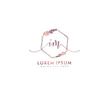 İlk harf IM güzellik el yazısı logo vektörü