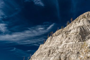 Samara Volga Nehri veya kıyı alanları, nehrin ortalama akış için tipik manzaralar yakınında bulunan dağ üzerinden görüntülemek 