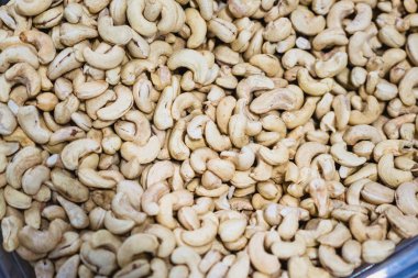 toplu olarak temizlenmiş fındık 