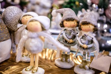 komik oyuncaklar Noel ağacı süsle, tatil atmosferi oluşturma için 