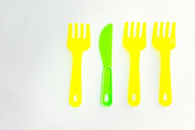 çocuklar için plastik sofra 