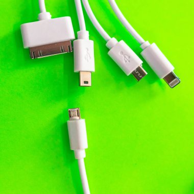 Pil bağlanmak veya banka gadget'lar ile güç için teller 