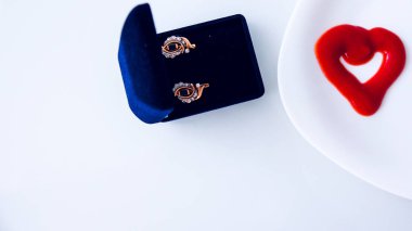 Sevgililer günü, öğeleri 