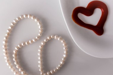 Sevgililer günü, beyaz ya da parlak arka plan öğeleri 