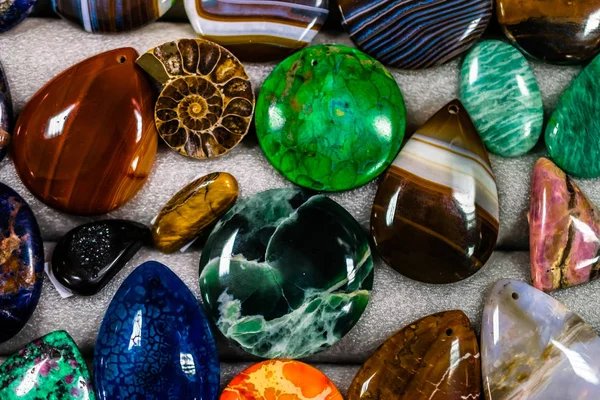 boşlukları taş kolye ya da bilezik yapmak için 