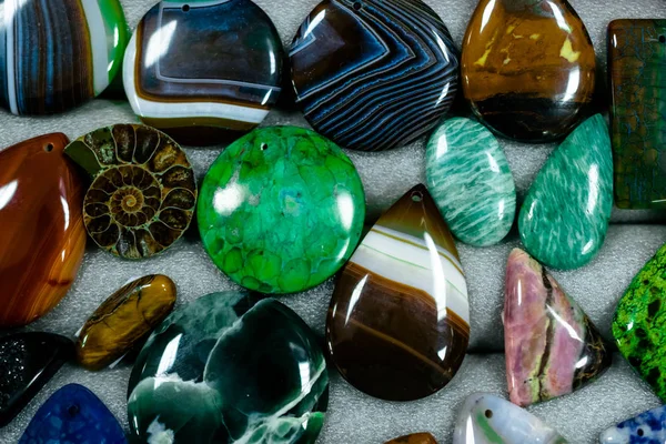 boşlukları taş kolye ya da bilezik yapmak için 