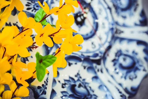 Yapay Malzemelerden Yapılmış Çiçekler Sarı Akasya Çiçekleri — Stok fotoğraf