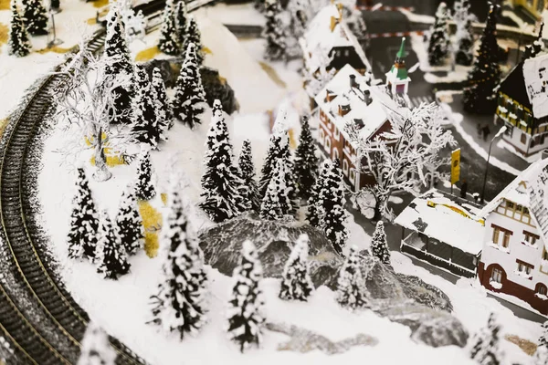 Cidade Miniatura Inverno Com Casas Estradas Carros Ferrovia — Fotografia de Stock