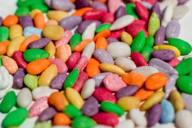 farklı renklerde sırlarda ayçiçeği tohumu 