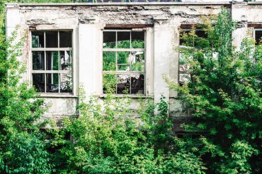 eski sanayi işletmesinin kalıntıları 