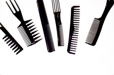 Profesyonel kuaför için siyah renk tarağı 