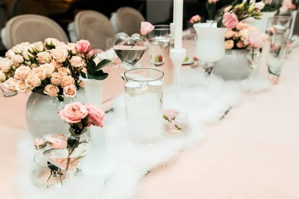 Decoración Mesa Boda Rosas Rojas Velas — Foto de Stock