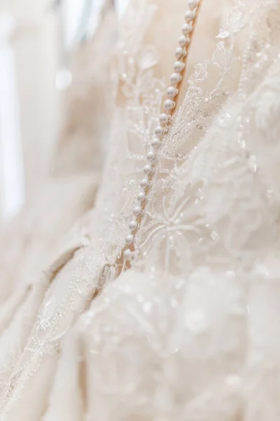 Robe Mariée Près Perles Blanches Motifs — Photo