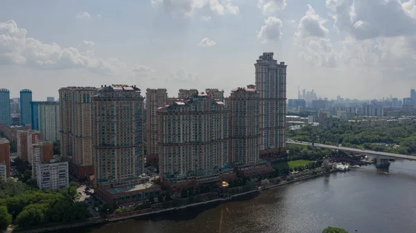 New modern residential complex on the banks of the river. Aerial view — Stock Photo, Image