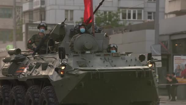 Military equipment during a rehearsal of the victory parade. 75 years — Stock Video