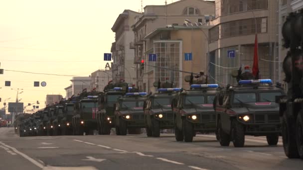 Military equipment during a rehearsal of the victory parade. 75 years — Stock Video