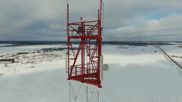 细胞基站 冬季蜂窝天线 航拍视图 — 图库视频影像