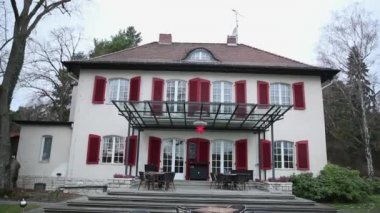 Almanya sahillerindeki güzel villa, denizden Ilok.