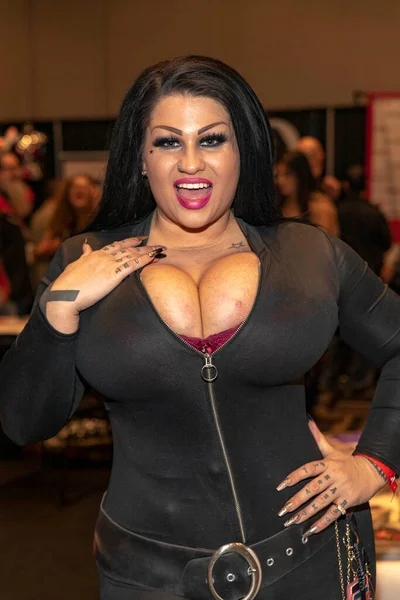 Alura Jenson Assiste L'avn Adult Entertainment Expo 2019 Jour Hard — Photo éditoriale par ©info
