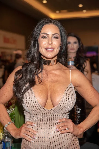 Kendra Lust, 24 Ocak 2019 'da Las Vegas, Nevada' da Hard Rock Otel ve Kumarhanesinde 2019 AVN Yetişkin Eğlence Fuarı 'na katıldı.