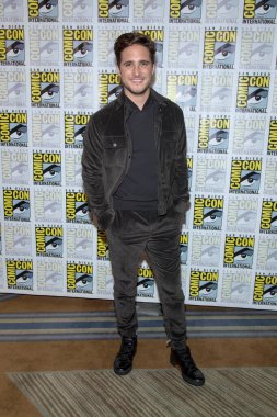 Diego Boneta, 18 Temmuz 2019 'da Hilton Bayfront, San Diego, CA' da düzenlenen Uluslararası Comic-Con 'un 