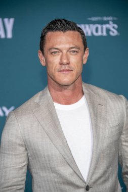 Luke Evans 5 Kasım 2019 'da Regency Village Theatre, Westwood, CA' da Lionsgate 'in 