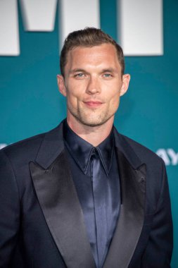 Ed Skrein, 5 Kasım 2019 'da Regency Village Theatre, Westwood' da Lionsgate 'in 