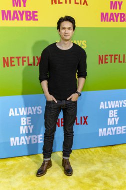 Harry Shum Jr. 22 Mayıs 2019 'da Regency Village Theatre, Los Angeles' ta düzenlenen Netflix 'in 