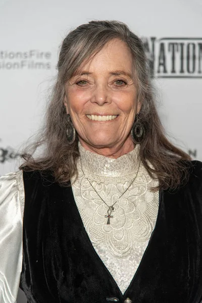 Eileen Dietz Assiste Première Nation Fire Los Angeles Landmark Theater — Photo