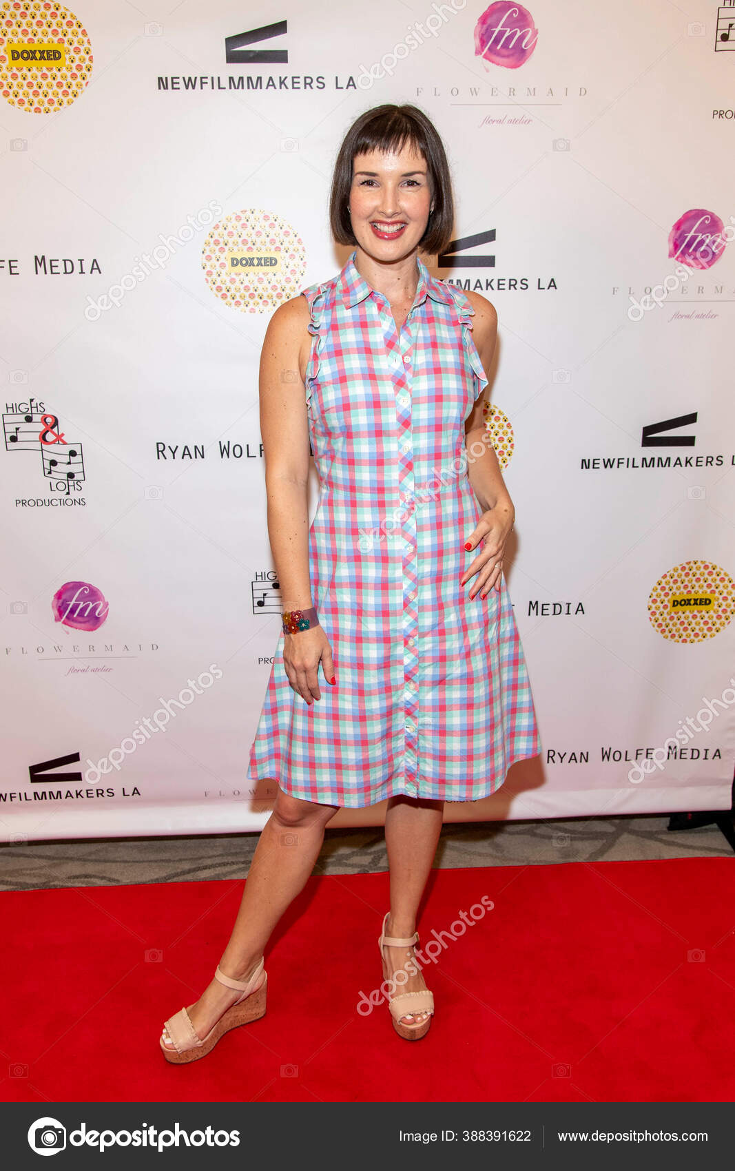 Meredith Riley Stewart Attends Doxxed Los Angeles Premiere Reald Beverly –  Stock Editorial Photo © info@photographybyeugene.com #388391622