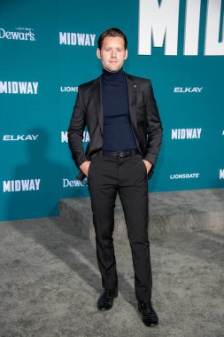 Luke Kleintank, 5 Kasım 2019 'da Regency Village Theatre, Westwood' da Lionsgate 'in 