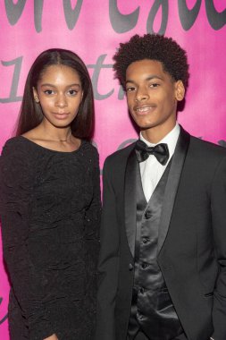 Gabrielle ve Michael Goodmen, 15 Haziran 2018 'de Los Angeles' taki Yüksek Görüş Kilisesi 'ndeki Çölyak Hastalıkları Vakfı yararına Jillian Estell' in Kırmızı Halı Doğum Günü Partisi 'ne katıldılar.