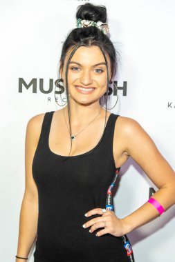 Laci Mercev 28 Eylül 2019 'da Liaison restoranında Musicash Records Katrina Stuarts Single Record Blue Roses Çıkış Partisi' ne katıldı. 