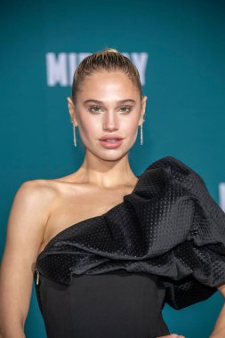 Meredith Mickelson 5 Kasım 2019 'da Regency Village Theatre, Westwood' da Lionsgate 'in 