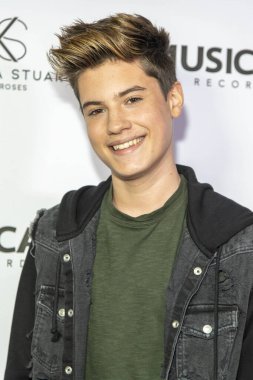 Tanner Massey 28 Eylül 2019 'da Liaison restoranında Musicash Records Katrina Stuarts Single Record Blue Roses Çıkış Partisi' ne katıldı. 