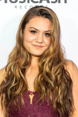 Elyse Williams 28 Eylül 2019 'da Liaison restoranında Musicash Records Katrina Stuarts Single Record 