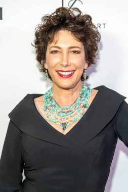 Diane Robin 28 Eylül 2019 'da Hollywood' daki Liaison restoranında Musicash Records Katrina Stuarts Single Record 