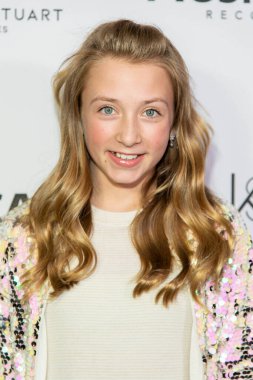 Noelle Lidyoff 28 Eylül 2019 tarihinde Hollywood 'daki Liaison restoranında Musicash Records Katrina Stuarts Single Record 