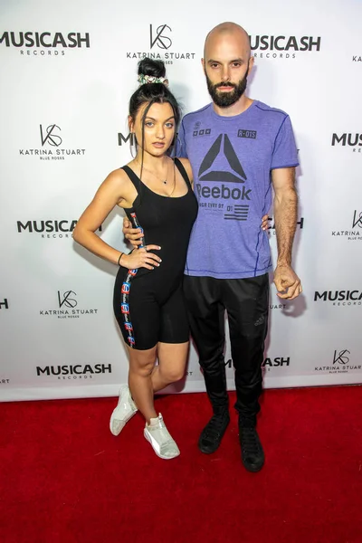 Laci Mercede Luke Mitchell Besucht Musicash Records Katrina Stuarts Single — Stockfoto