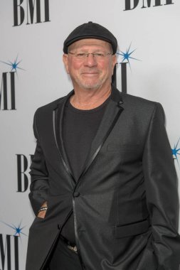 Mike Post, Beverly Wilshire Four Seasons Hotel, Beverly Hills, CA 'da 10 Mayıs 2017' de BMI Film, TV ve Visual Media Ödülleri 'ne katıldı.. 